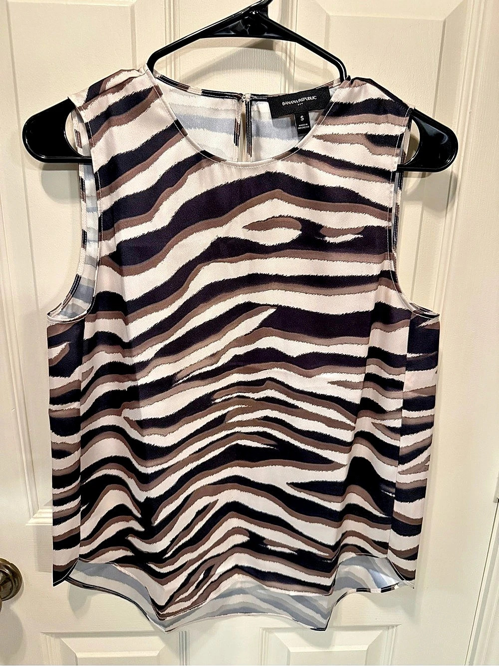 Banana Republic Zebra Print Sleeveless Top